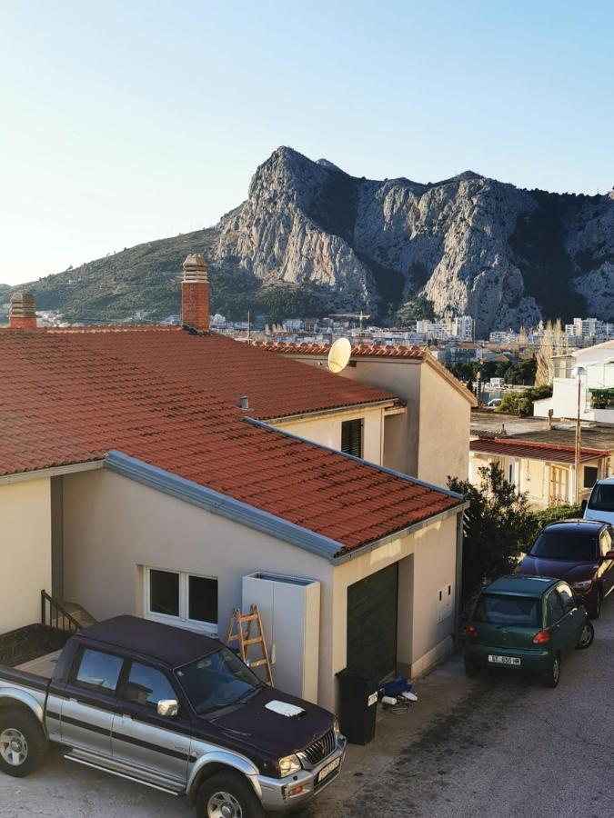 Apartment Vista Omis Exterior photo